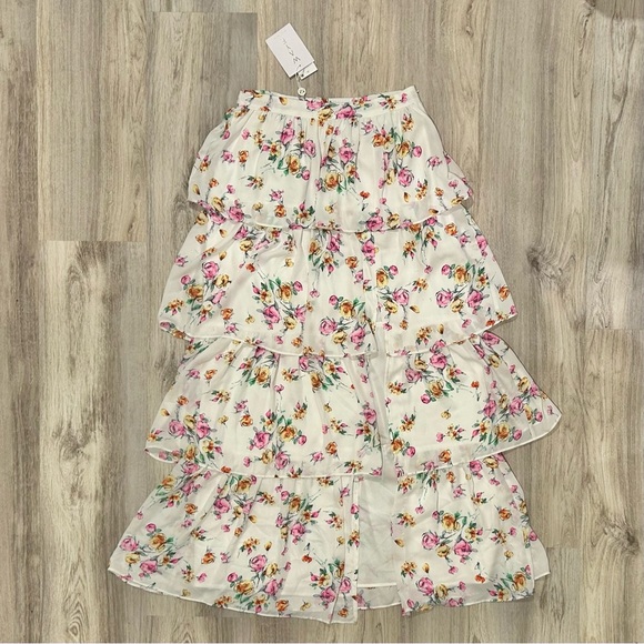 NWT WAYF Seanna Ivory Floral Printed Tiered Maxi Skirt Side Slit Lined Size M - Picture 1 of 8